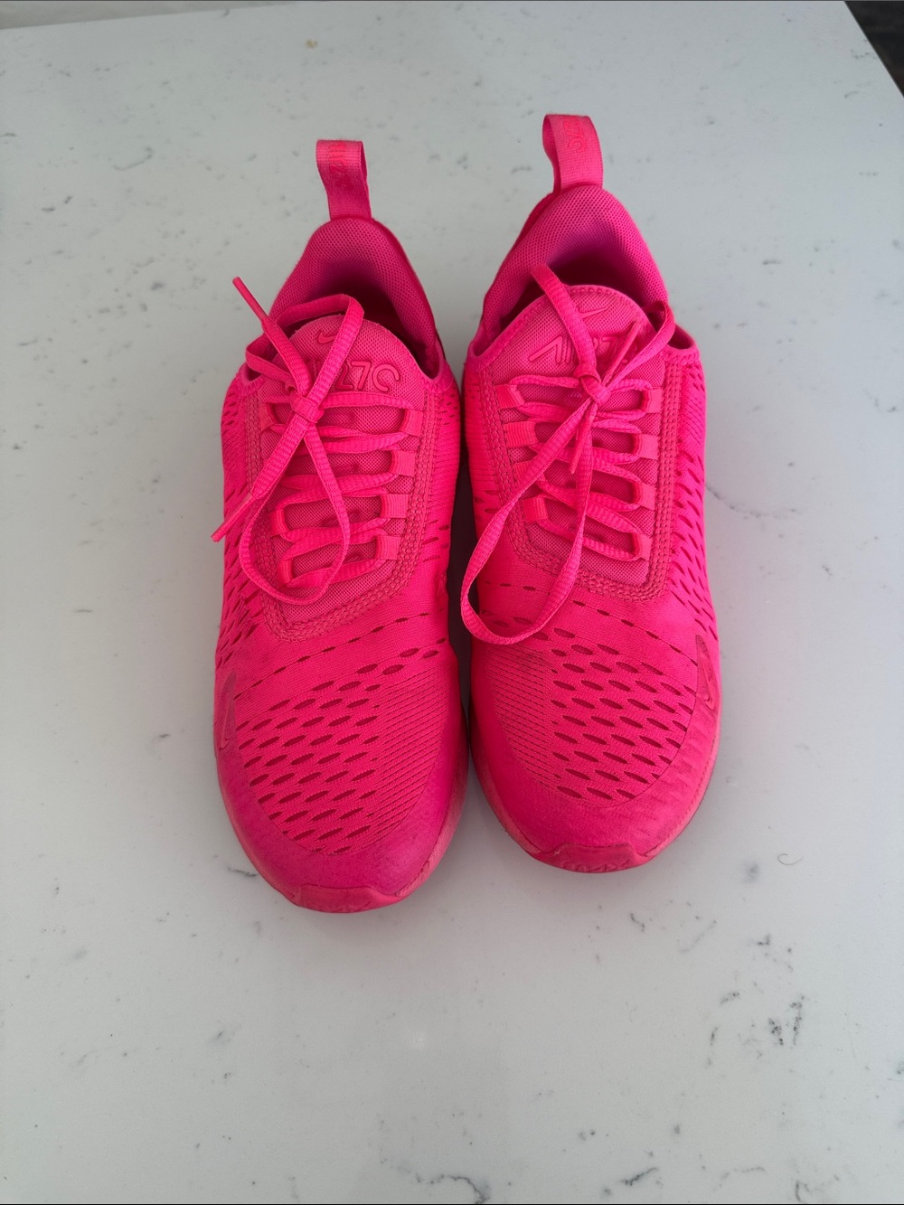 Nike 
270 pink